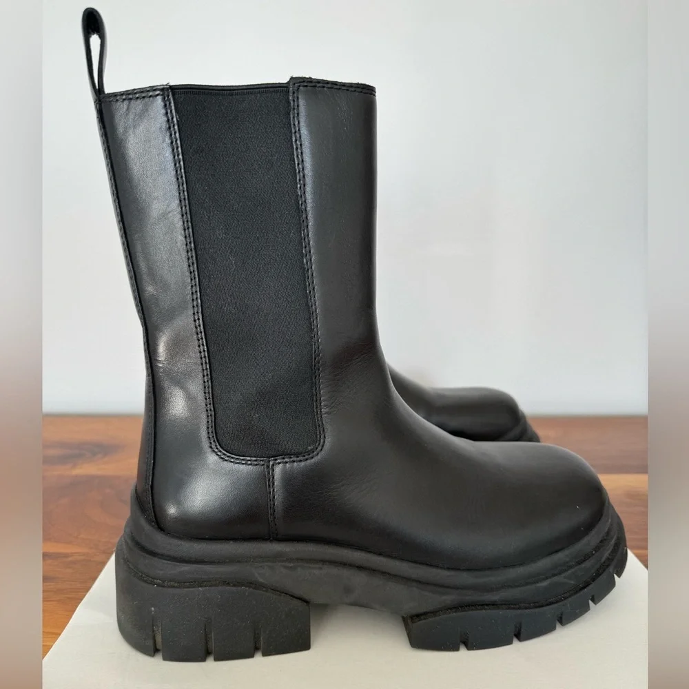 Women’s Mid Calf Chelsea Boots - Picture 1 of 9